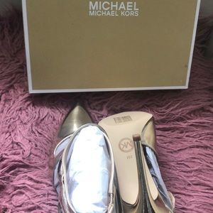 Michael Kors Gold heels